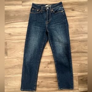 Levi’s Wedgie Straight, Size 25
